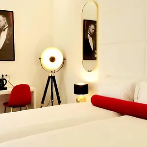 Hollywood By 4* ליסבון